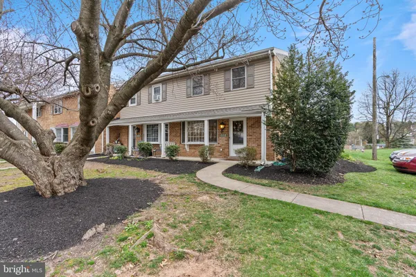 $2,350 | 1232 Peggy Drive, Hummelstown, PA 17036