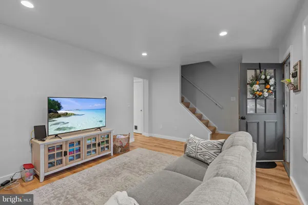 $2,350 | 1232 Peggy Drive, Hummelstown, PA 17036