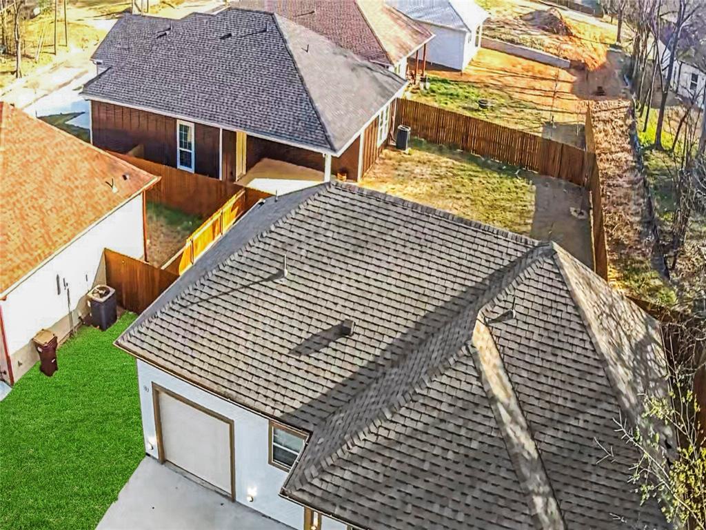 503 South 5th Street Bonham, TX 75418 - Photo 20 of 22 a front view of a house