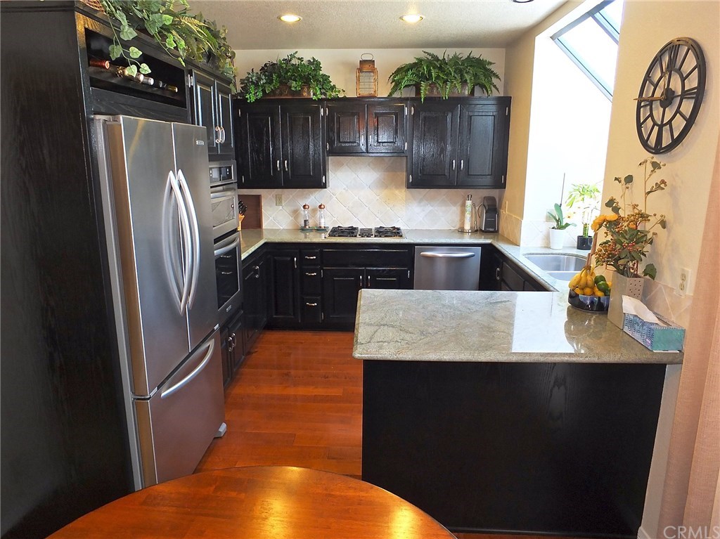 5650 Azure Way Long Beach, CA 90803 - Photo 11 of 35