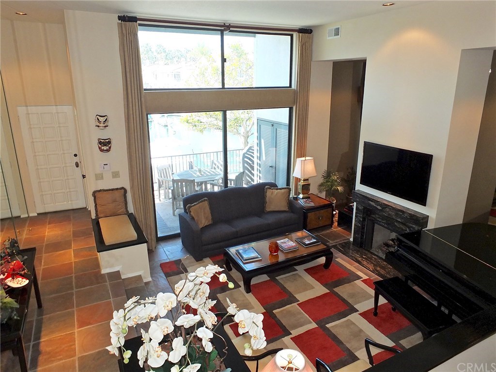 5650 Azure Way Long Beach, CA 90803 - Photo 6 of 35