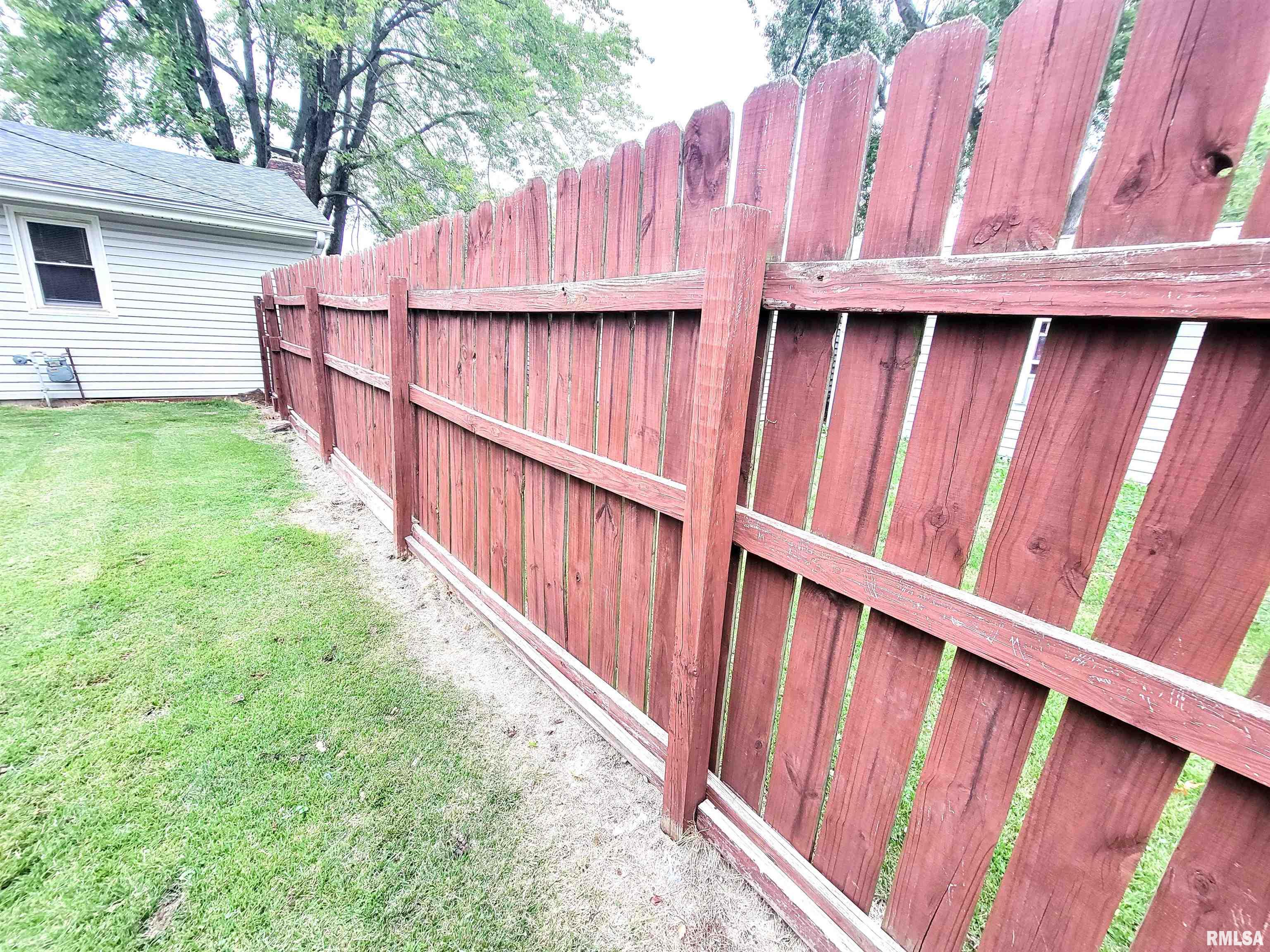 221 Hickory Street Flora, IL 62839 - Photo 15 of 75