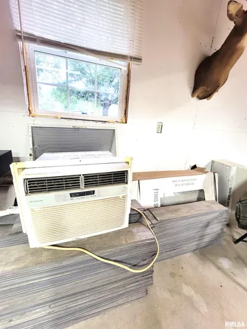 $124,900 | 221 Hickory Street, Flora, IL 62839