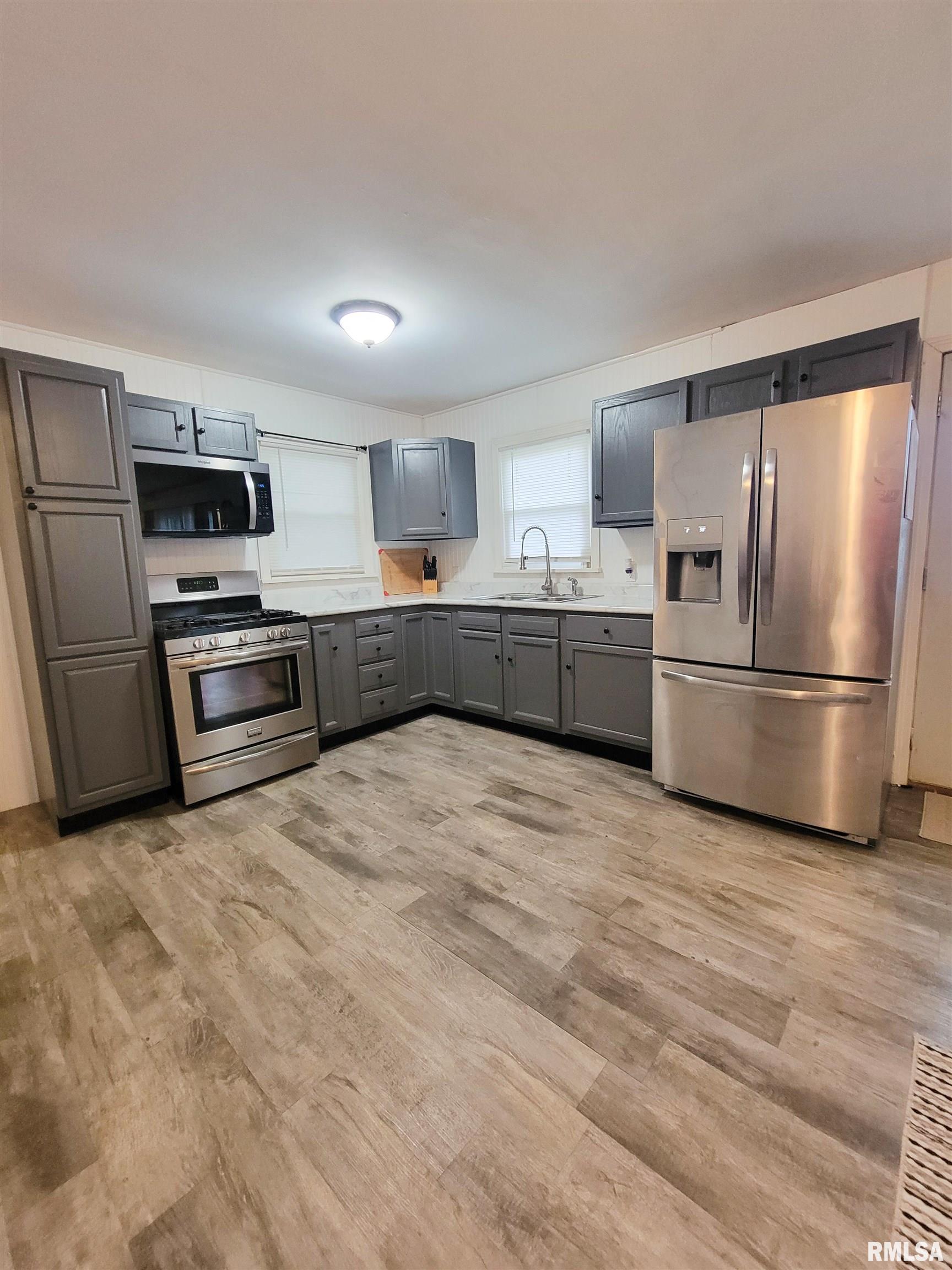 221 Hickory Street Flora, IL 62839 - Photo 40 of 75