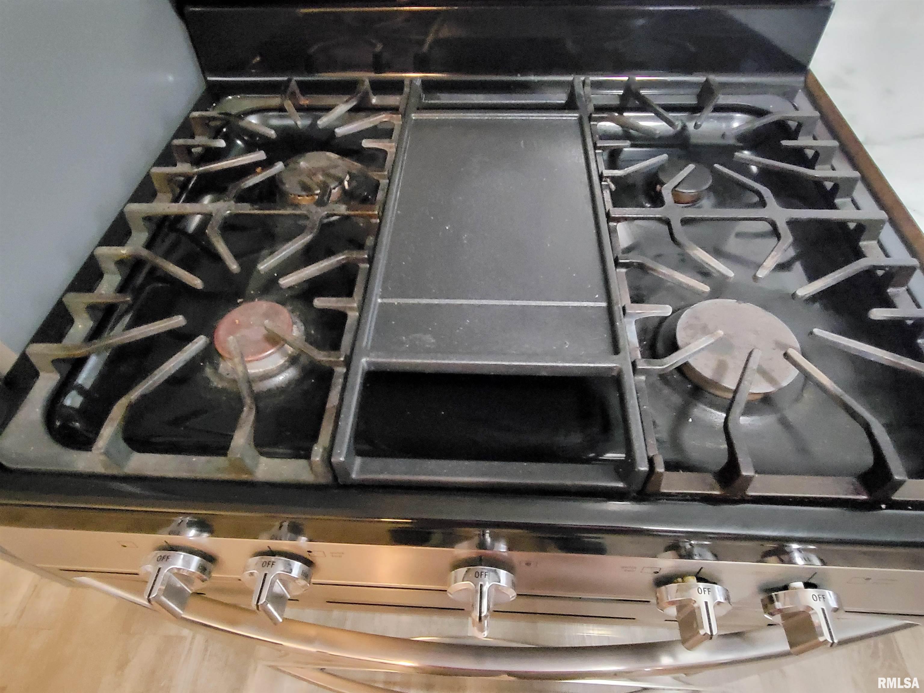 221 Hickory Street Flora, IL 62839 - Photo 42 of 75