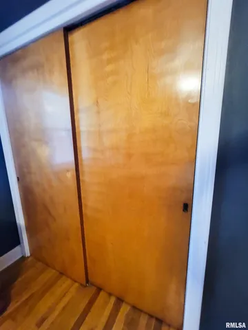 $124,900 | 221 Hickory Street, Flora, IL 62839