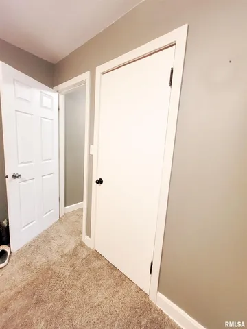 $124,900 | 221 Hickory Street, Flora, IL 62839