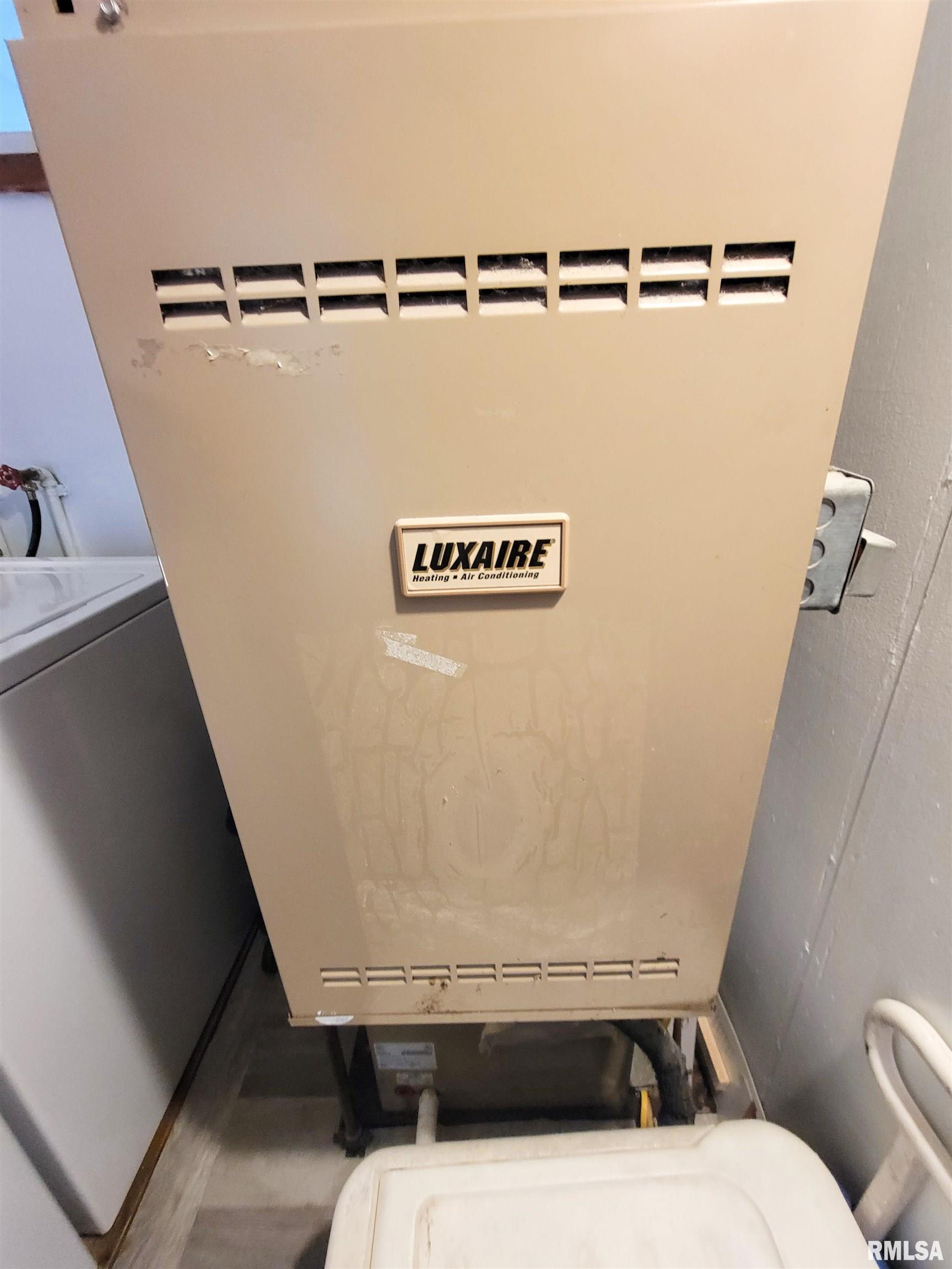 221 Hickory Street Flora, IL 62839 - Photo 72 of 75