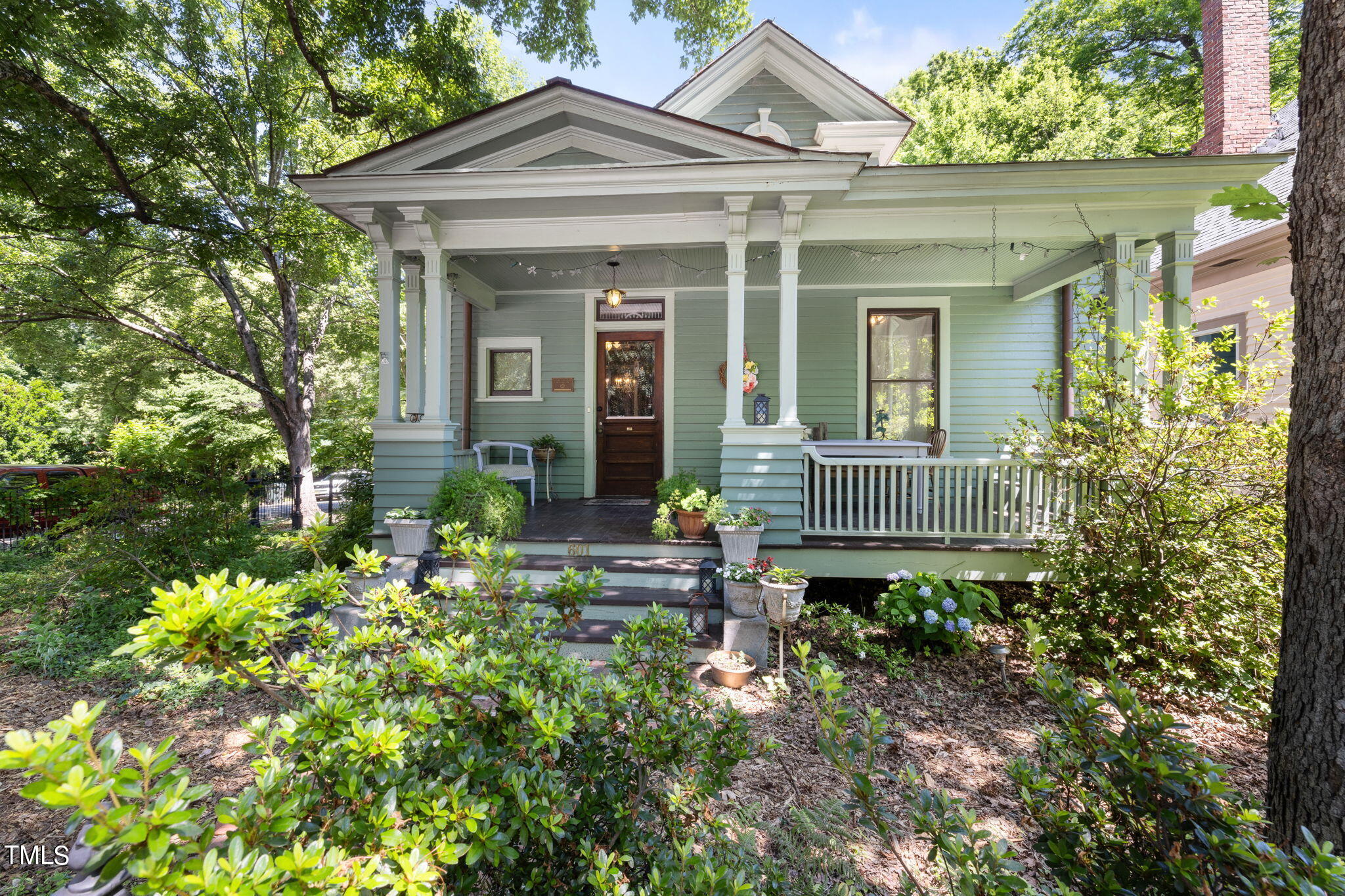 601 East Lane Street Raleigh, NC 27601 - Photo 1 of 34 front view of a house with a small yard