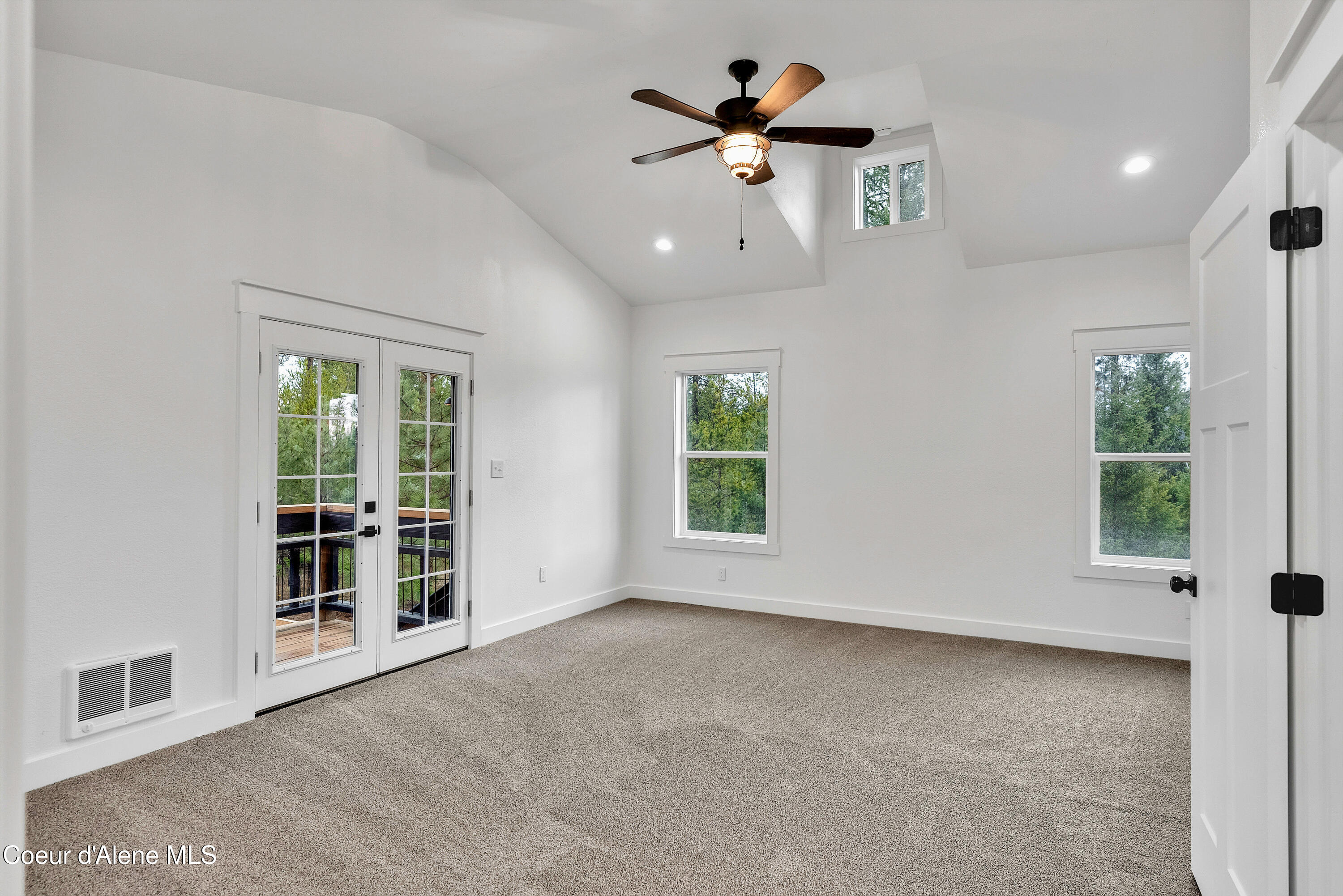 81 Angelina Way Oldtown, ID 83822 - Photo 20 of 69 27-print-SkyLight - Krystinak-42