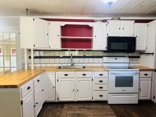 $154,500 | 184 Station Road, Sherman, ME 04776