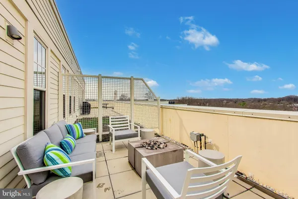 $2,400 | 6803 Cameron Drive Northwest, Unit 516, Washington, DC 20012