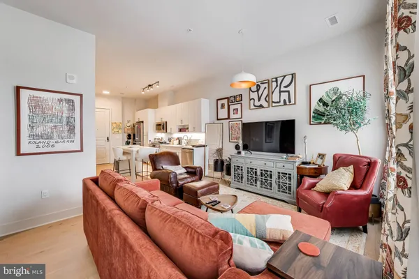 $2,400 | 6803 Cameron Drive Northwest, Unit 516, Washington, DC 20012