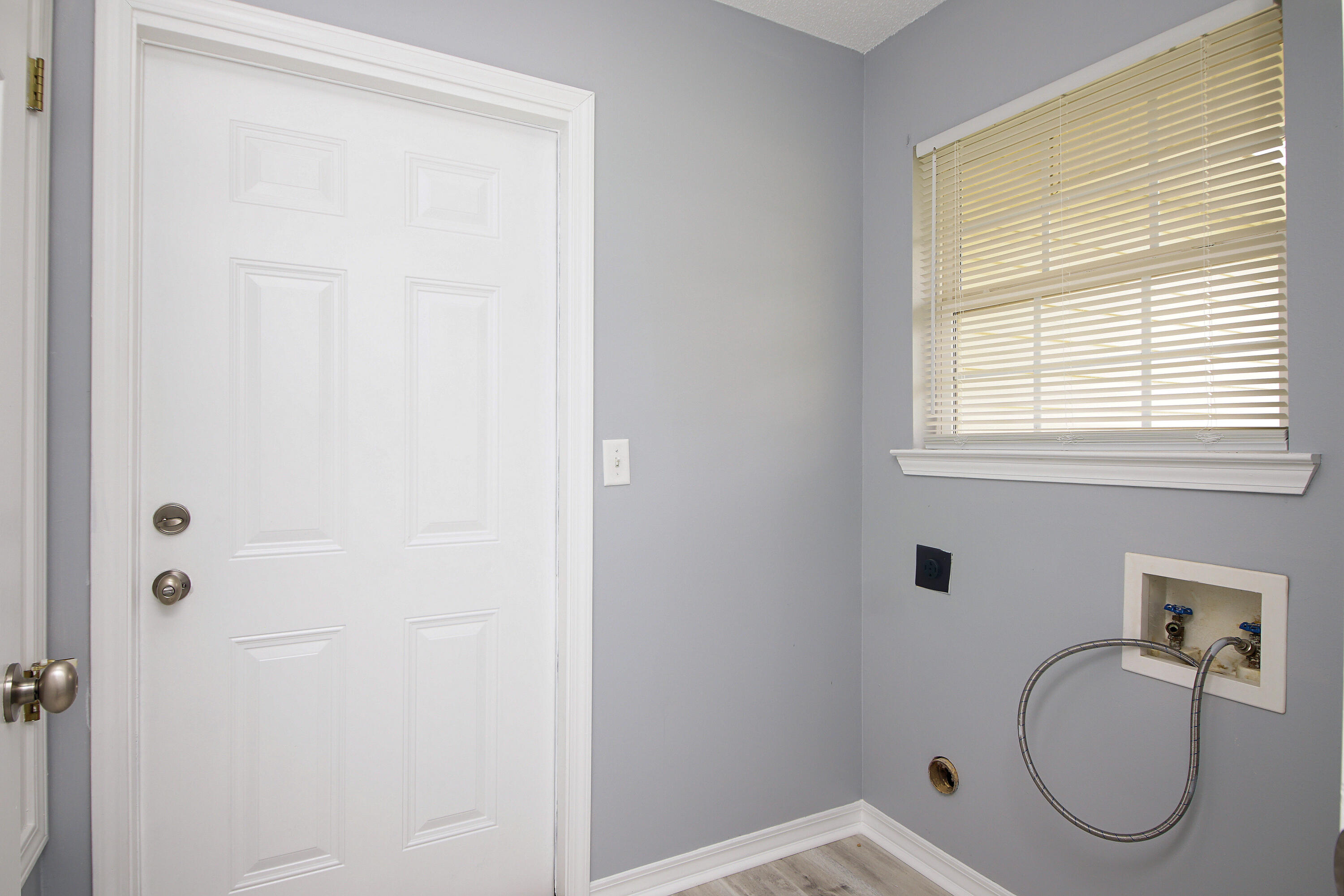 5253 Kervin Road Crestview, FL 32539 - Photo 25 of 26 5253KervinYLaundry