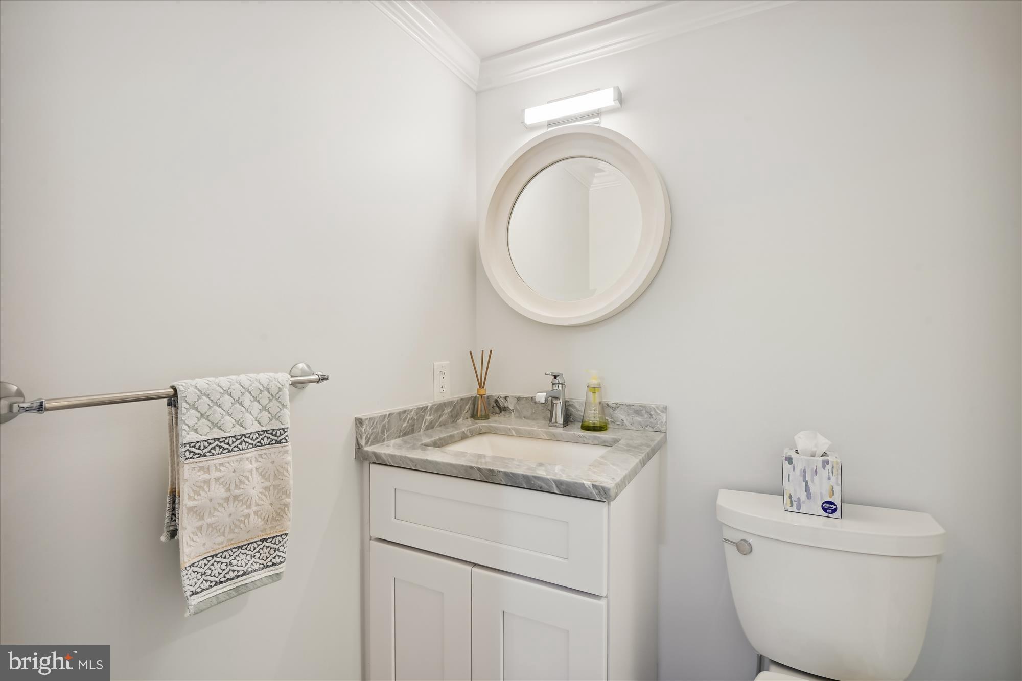 628 Bay Ridge Avenue Annapolis, MD 21403 - Photo 17 of 48 Main Level Full Bathroom off of bedroom