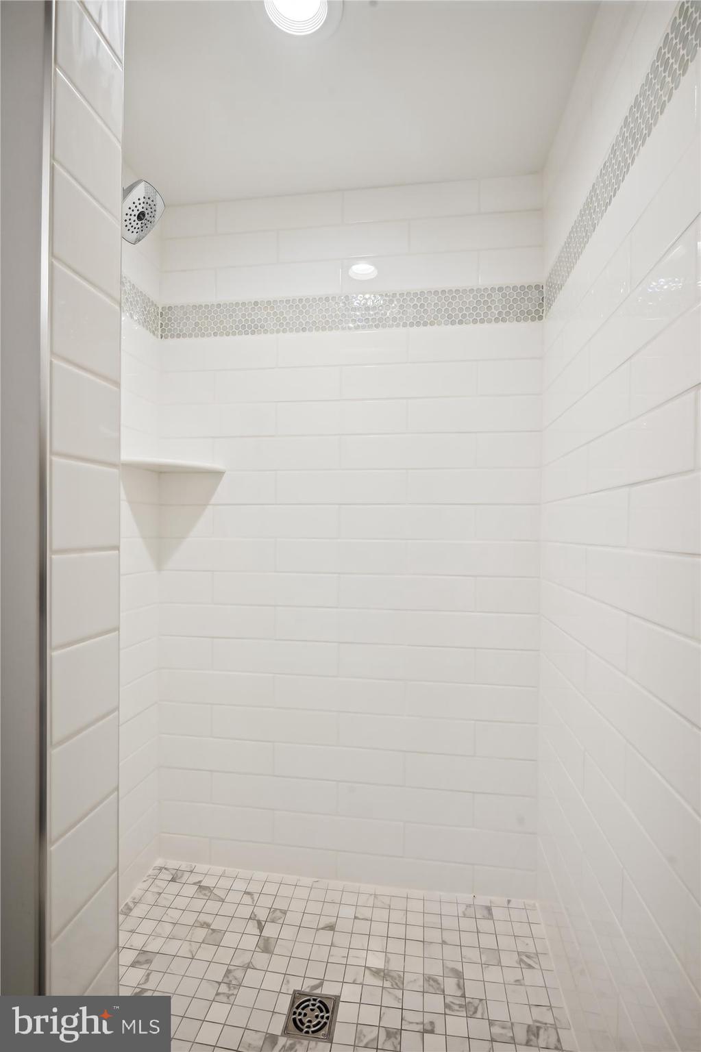 628 Bay Ridge Avenue Annapolis, MD 21403 - Photo 18 of 48 Tiled Shower