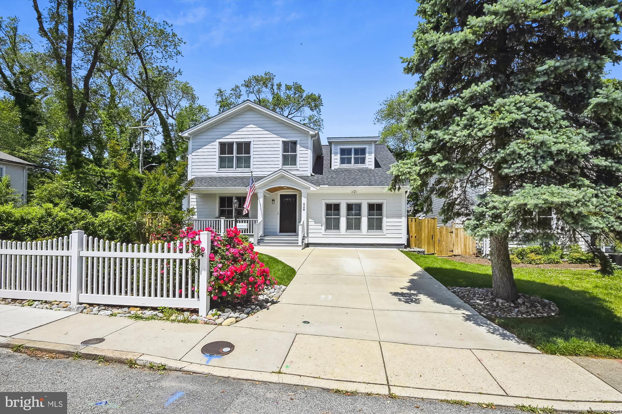 628 Bay Ridge Avenue Annapolis, MD 21403 - Photo 2 of 48 628 Bay Ridge Ave Located in the heart of Eastport