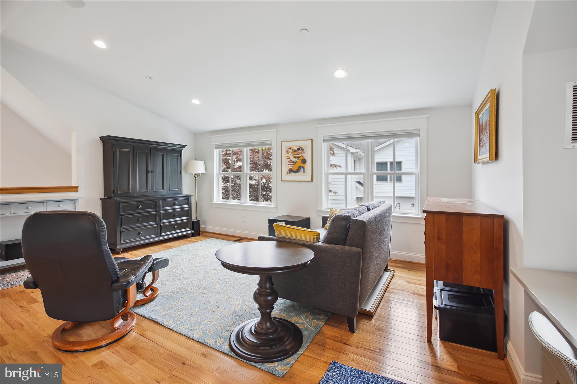 628 Bay Ridge Avenue Annapolis, MD 21403 - Photo 35 of 48 High Ceilings, Hardwood floor and Recessed Lights