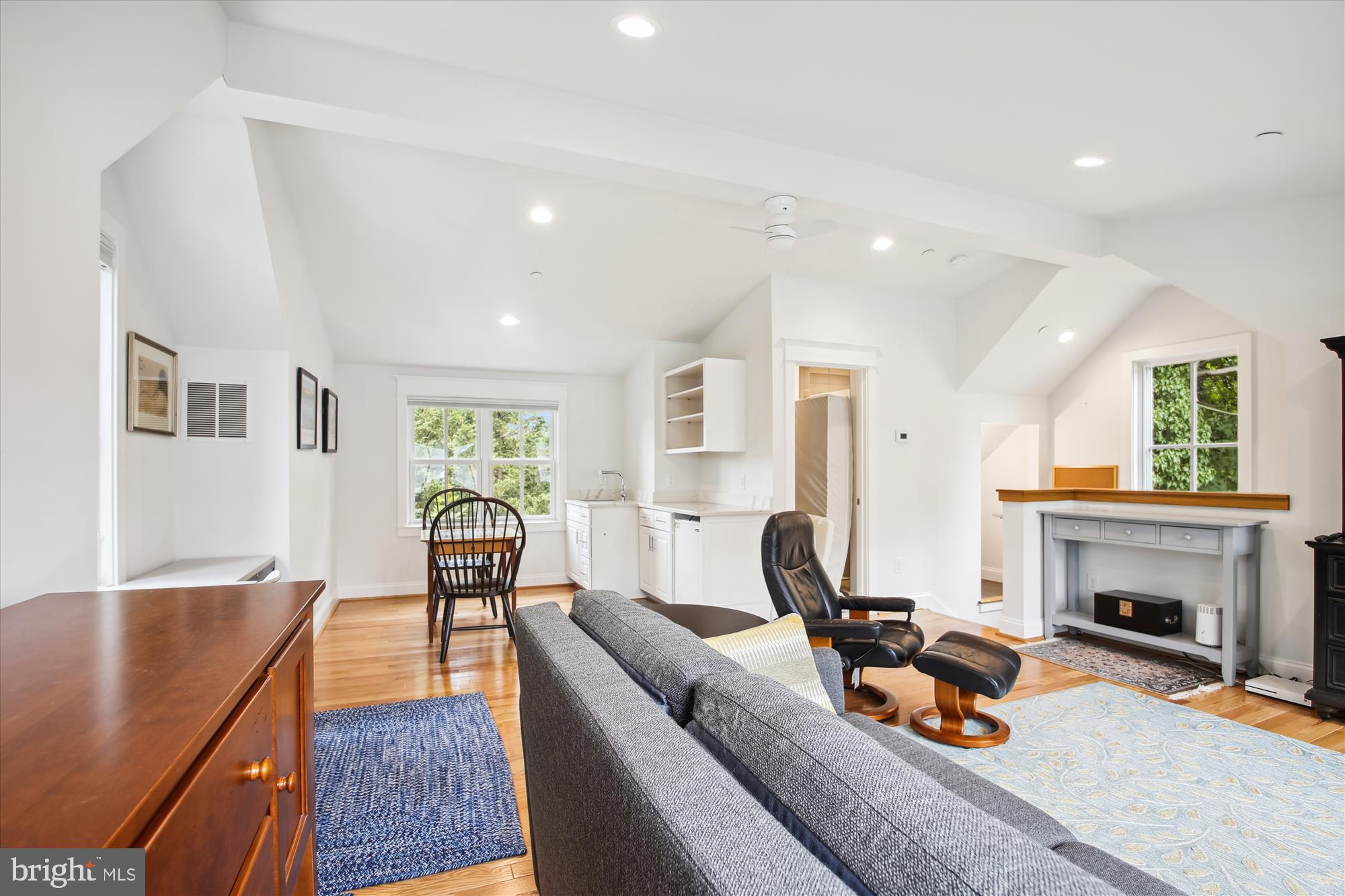 628 Bay Ridge Avenue Annapolis, MD 21403 - Photo 37 of 48 Area Above Garage