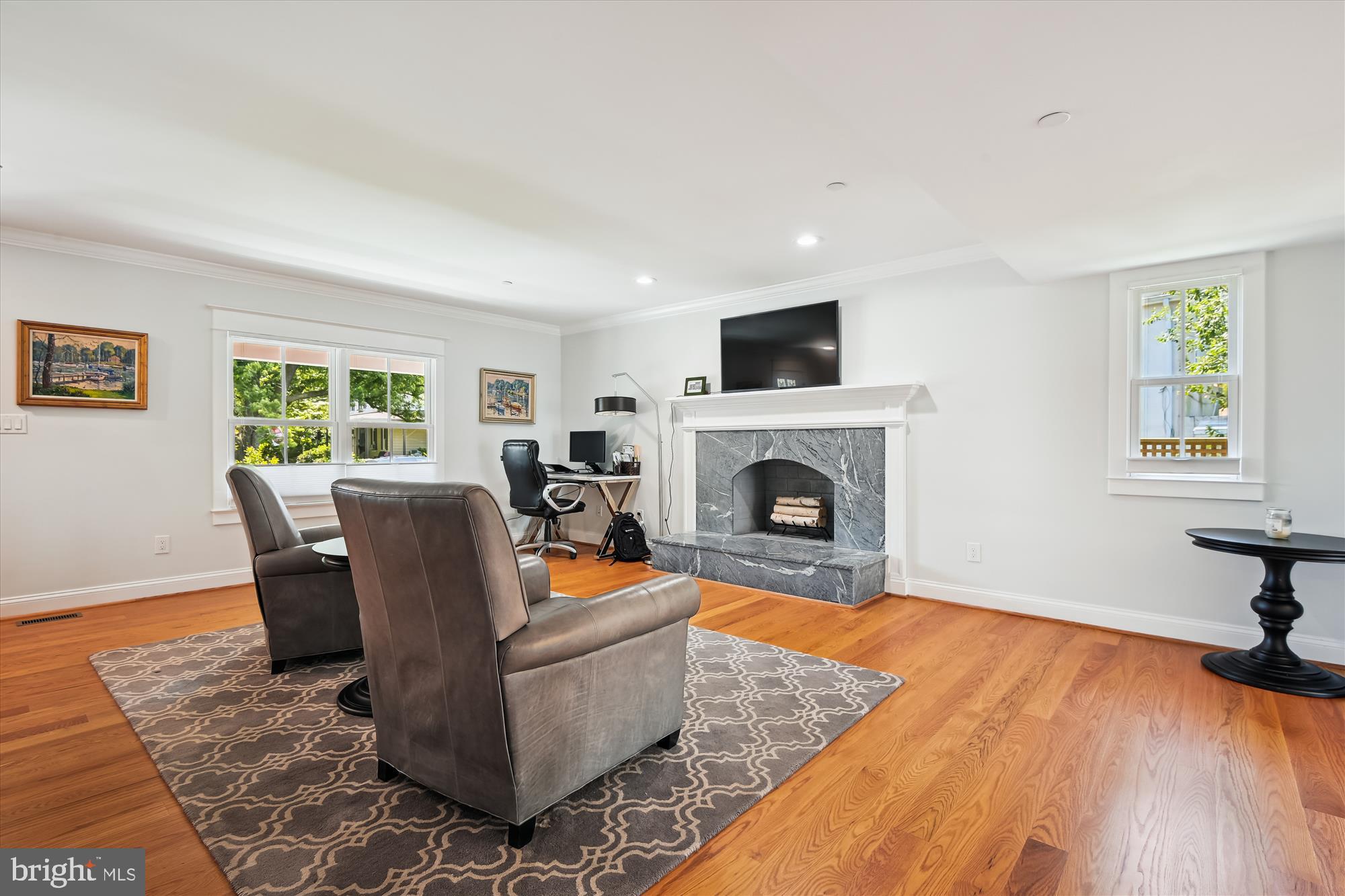 628 Bay Ridge Avenue Annapolis, MD 21403 - Photo 5 of 48 Living Room with Wood burning Fireplace