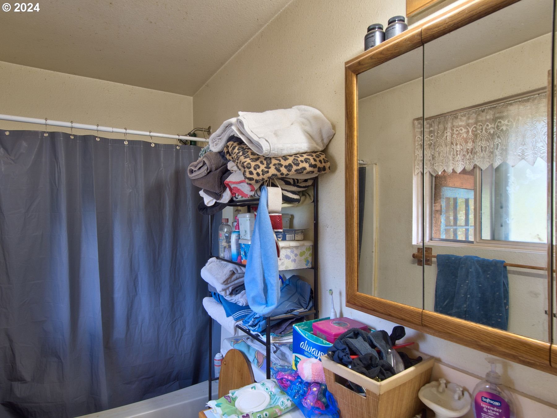 28250 Andy Riggs Road Grand Ronde, OR 97347 - Photo 47 of 48 a view of a room with gym equipment