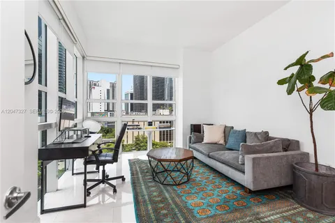 $850,000 | 951 Brickell Avenue, Unit 1011, Miami, FL 33131