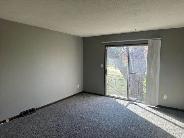 $242,500 | 1420-1422 South Haden Court, Independence, MO 64050