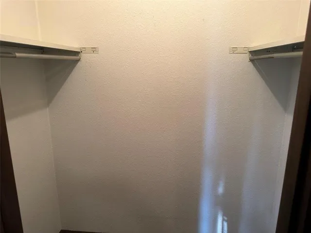 $242,500 | 1420-1422 South Haden Court, Independence, MO 64050