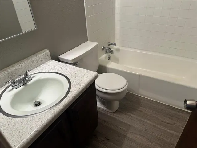 $242,500 | 1420-1422 South Haden Court, Independence, MO 64050