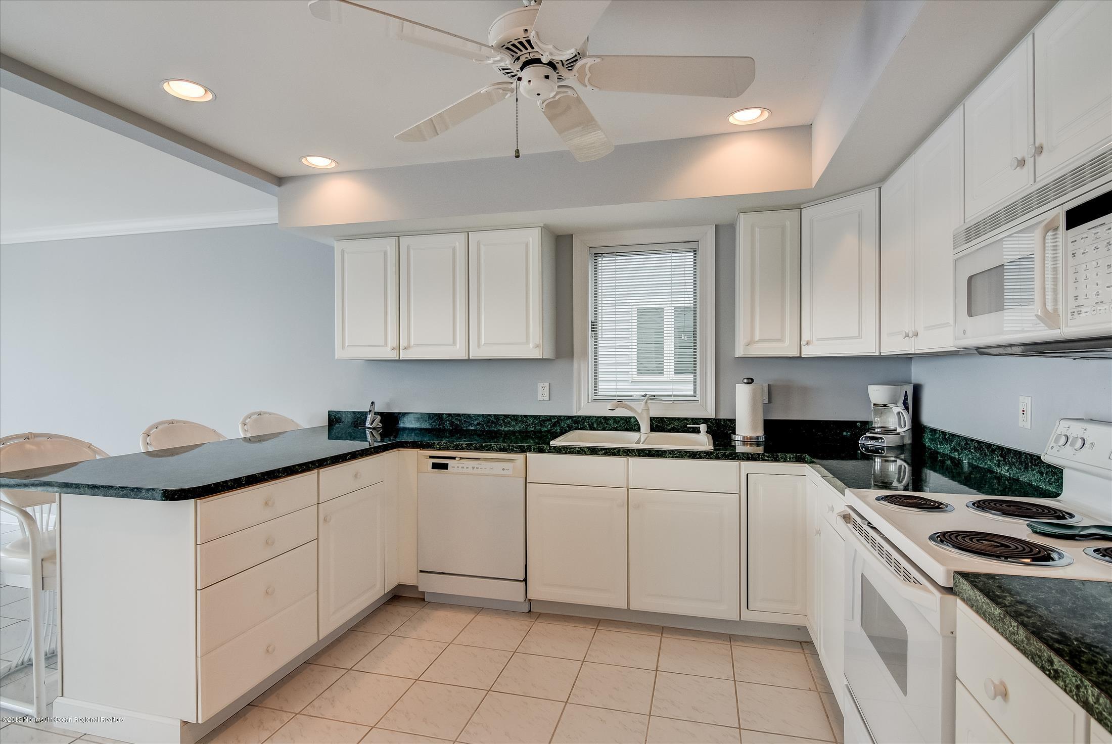 57 Rochester Drive Brick, NJ 08723 - Photo 29 of 42 Kitchen (4)