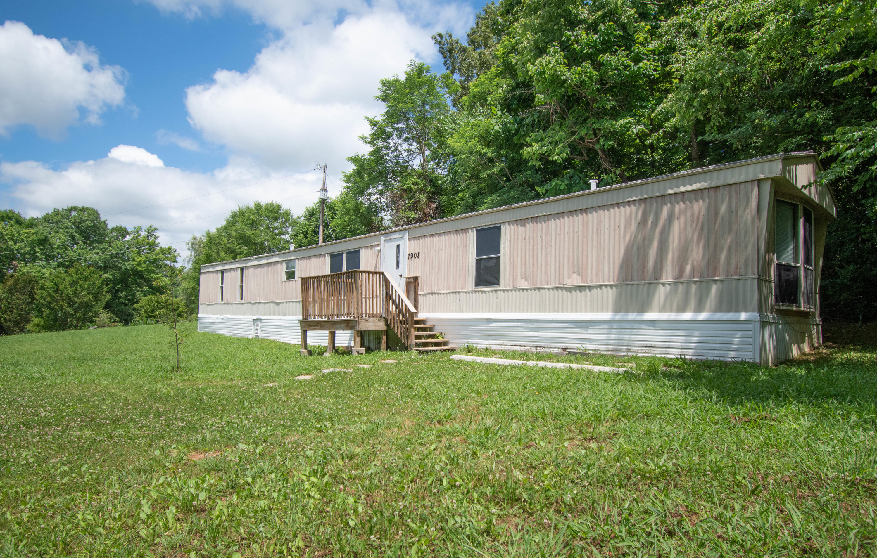 7908 Clapps Chapel Road Corryton, TN 37721 - Photo 2 of 11 _DSC1991