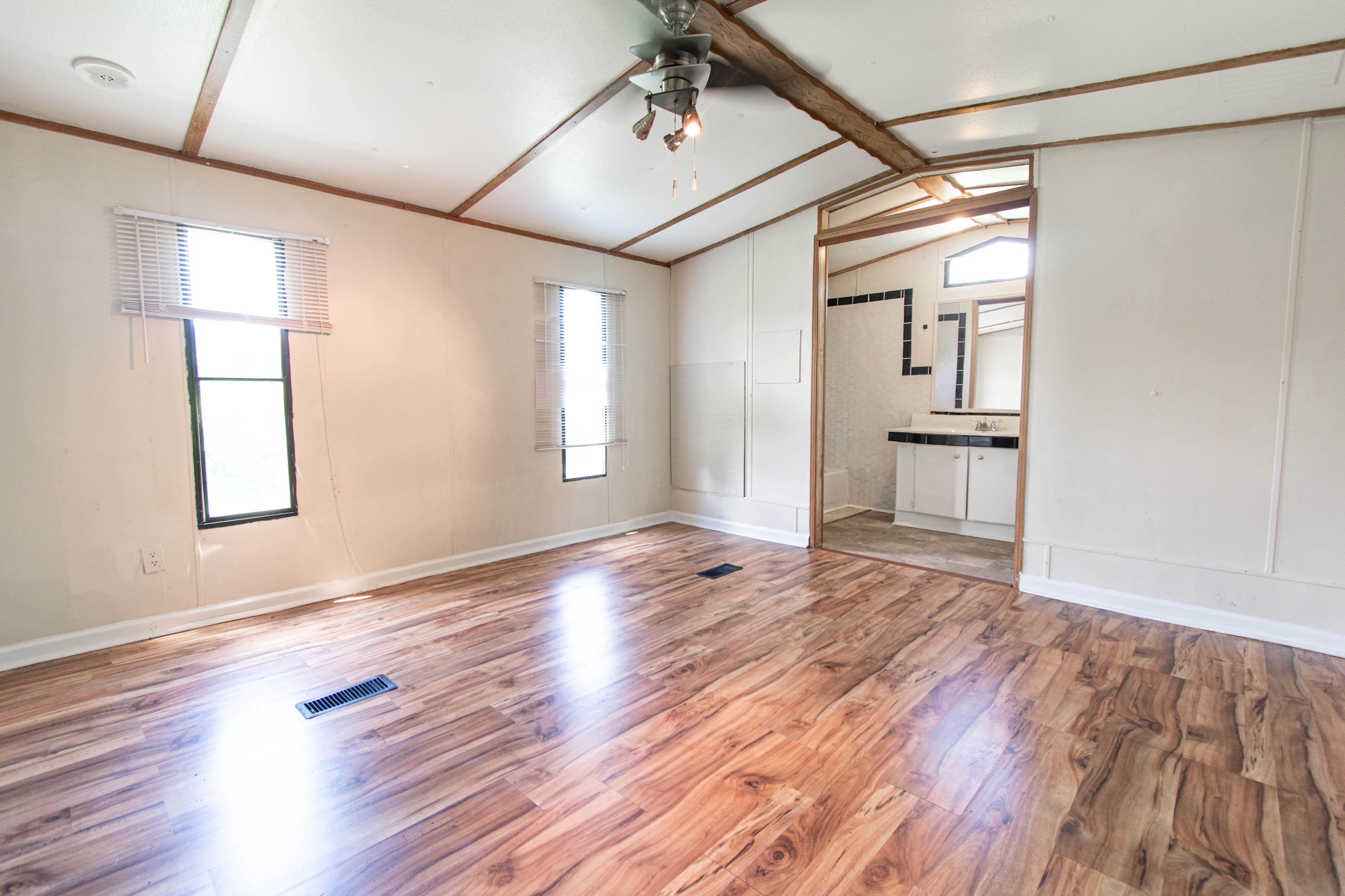 7908 Clapps Chapel Road Corryton, TN 37721 - Photo 8 of 11 _DSC1960