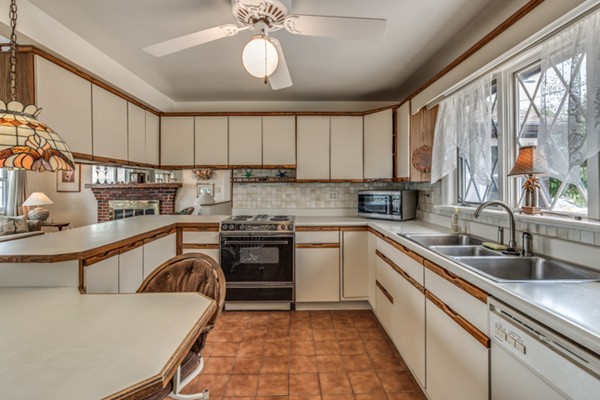 63 Upland Road Winthrop, MA 02152 - Photo 13 of 29 Gallery Image 13