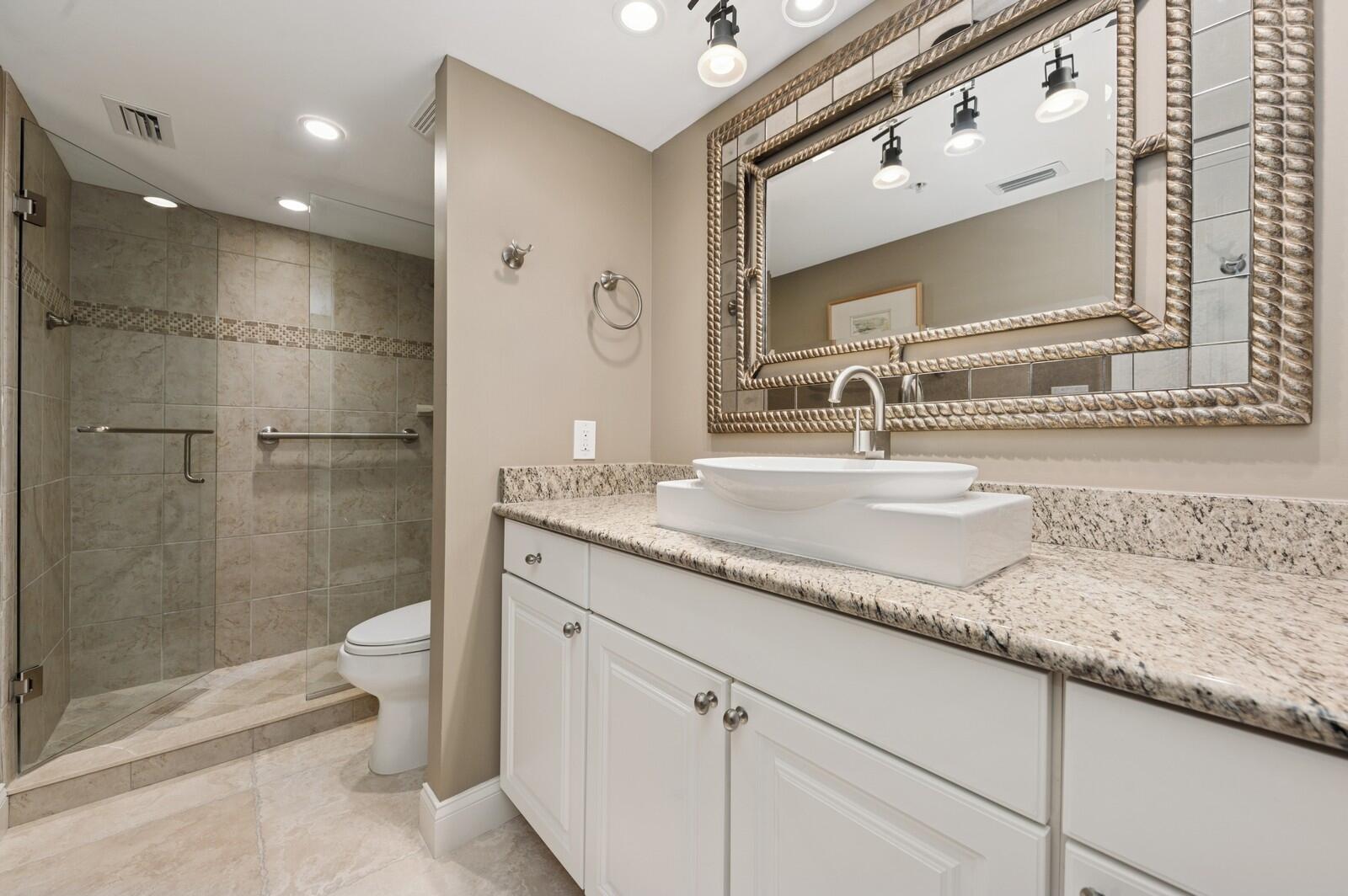 3000 North Ocean Drive, Unit 23A Singer Island, FL 33404 - Photo 13 of 60 Primary Bath