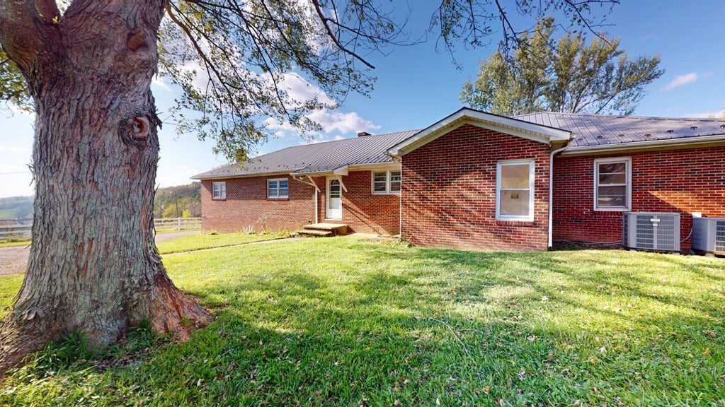 6472 Valley Road Saltville, VA 24370 - Photo 15 of 78 Gallery Image 15