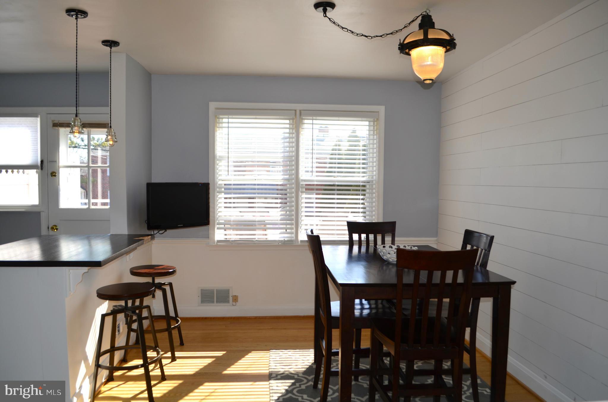 6109 Mt Ridge Road Baltimore, MD 21228 - Photo 5 of 26 Dining Room