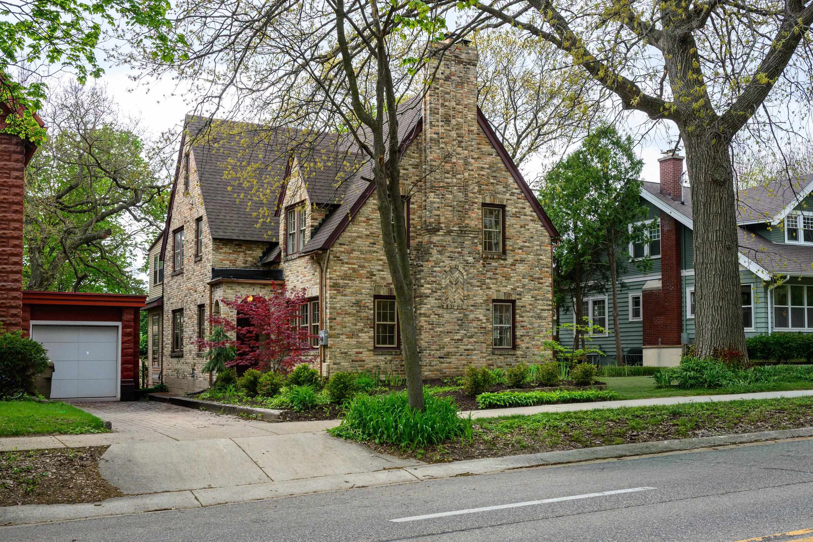 1913 Regent Street Madison, WI 53726 - Photo 2 of 60