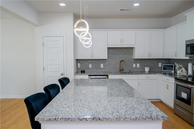 $414,999 | 2115 Ravencliff Drive, Austell, GA 30168