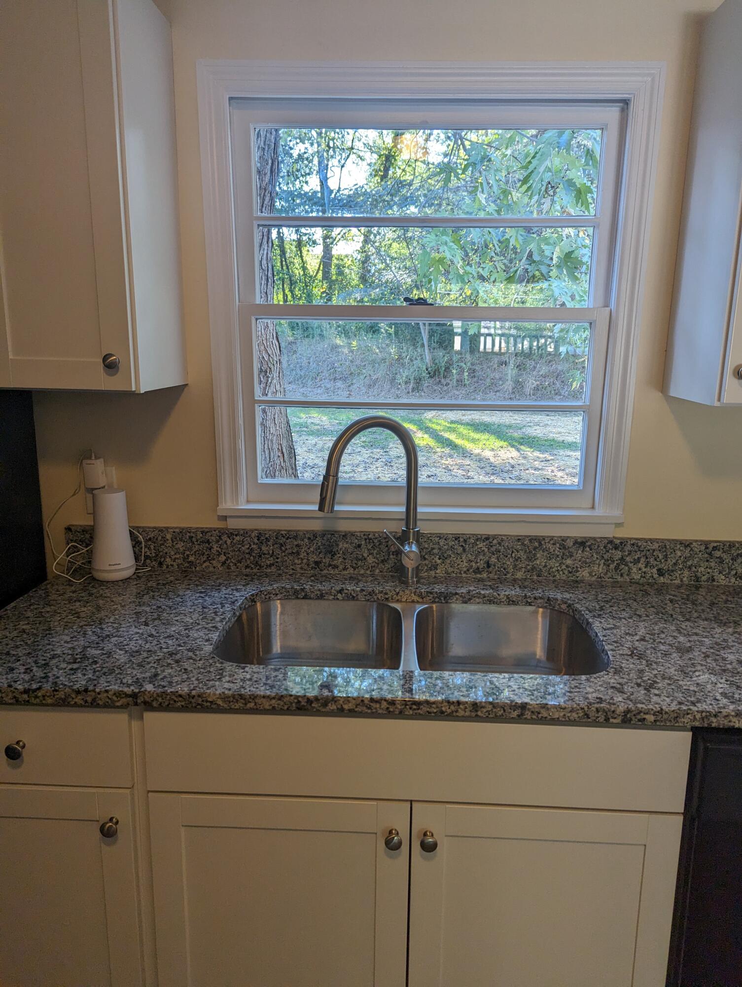4305 Norcross Road Hixson, TN 37343 - Photo 6 of 28 PXL_20230918_215943883