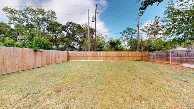 $430,000 | 1615 Poplar Street, Dallas, TX 75215