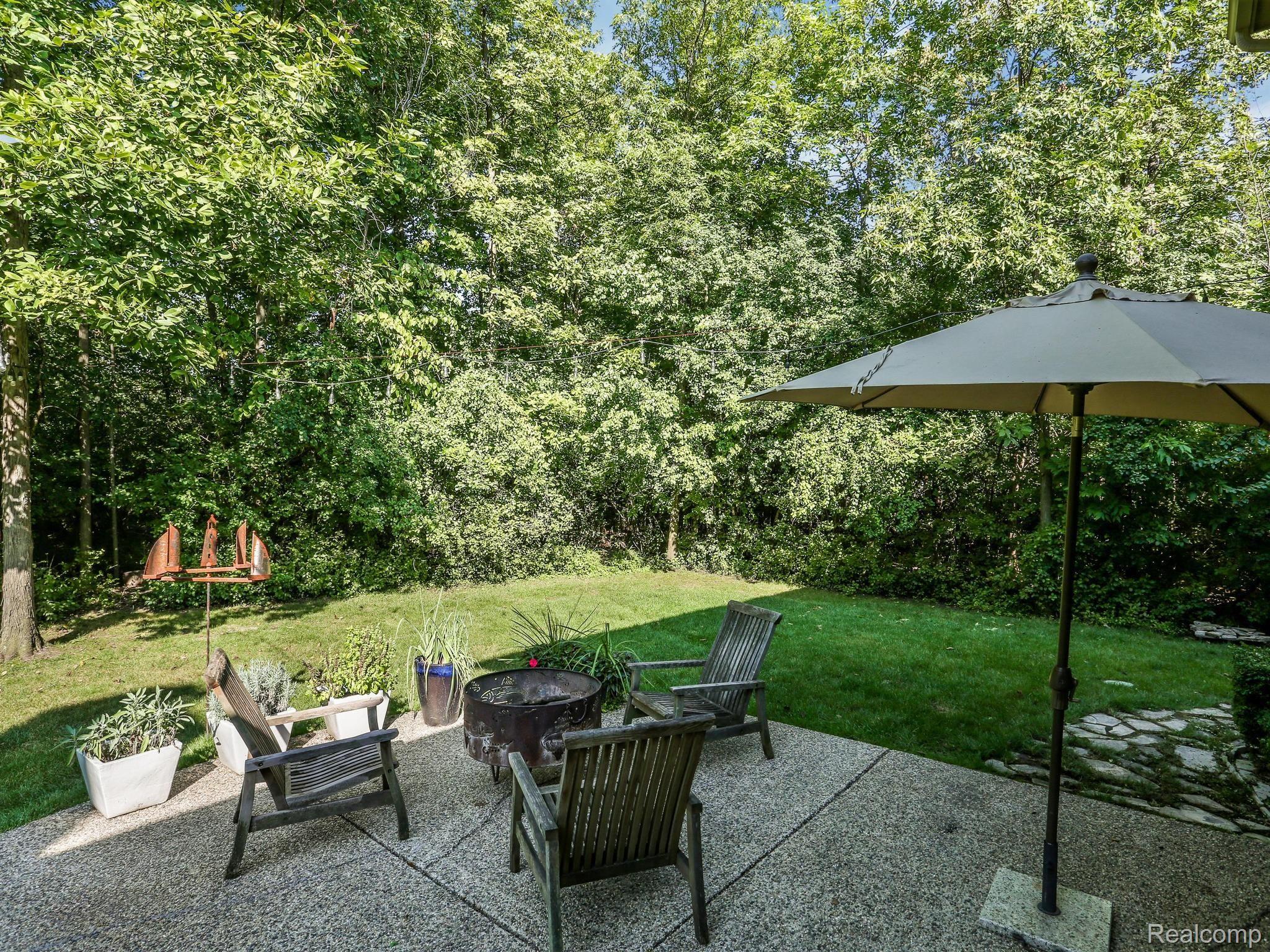 3512 Primrose Drive Rochester, MI 48307 - Photo 6 of 37 3512 Primrose Dr Rochester-037-036-3512 Primrose Drive Rochester-MLS_Size.jpg