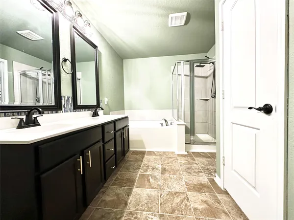 $2,450 | 15218 Loys Coves Court, Humble, TX 77396