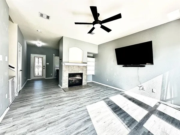 $2,450 | 15218 Loys Coves Court, Humble, TX 77396