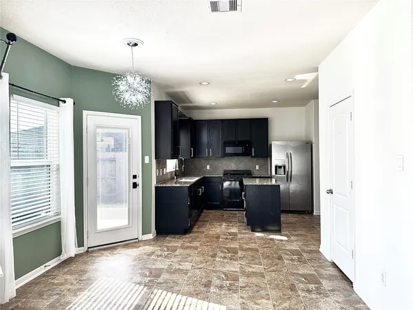 $2,450 | 15218 Loys Coves Court, Humble, TX 77396