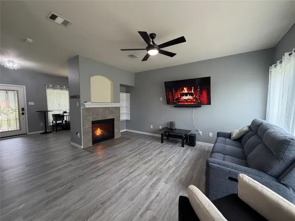 $2,350 | 15218 Loys Coves Court, Humble, TX 77396