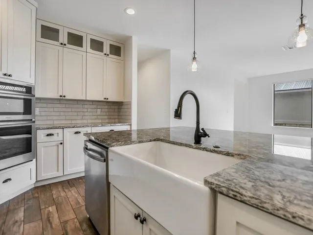 $2,900 | 319 Parallel Circle, Horseshoe Bay, TX 78657