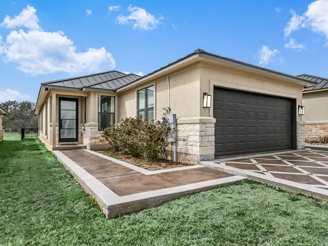 $2,900 | 319 Parallel Circle, Horseshoe Bay, TX 78657