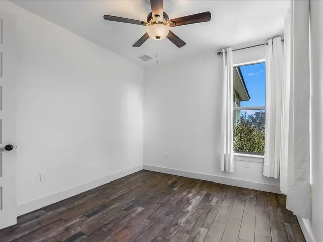 $2,900 | 319 Parallel Circle, Horseshoe Bay, TX 78657