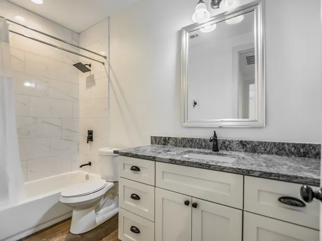 $2,900 | 319 Parallel Circle, Horseshoe Bay, TX 78657