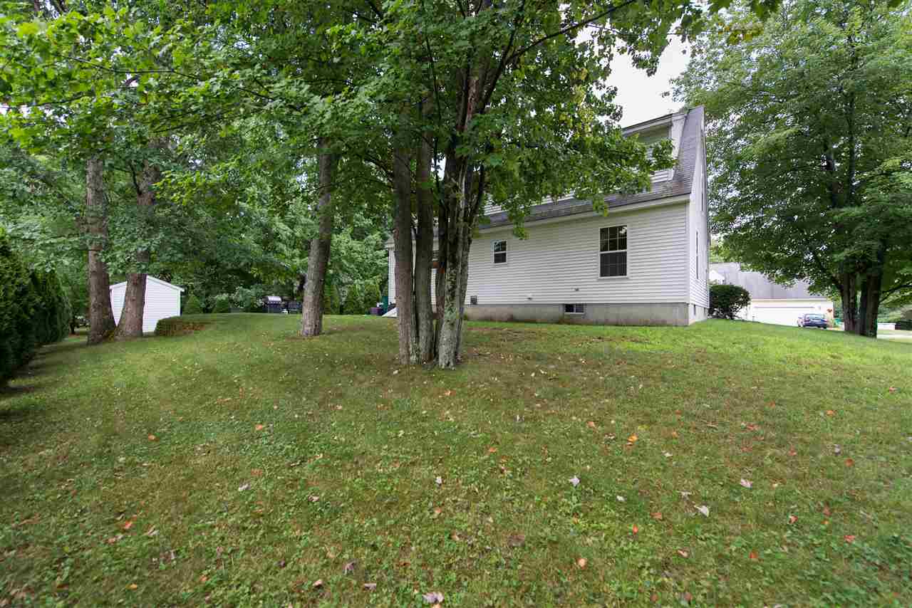 5 Deerfield Court Rochester, NH 03868 - Photo 3 of 34